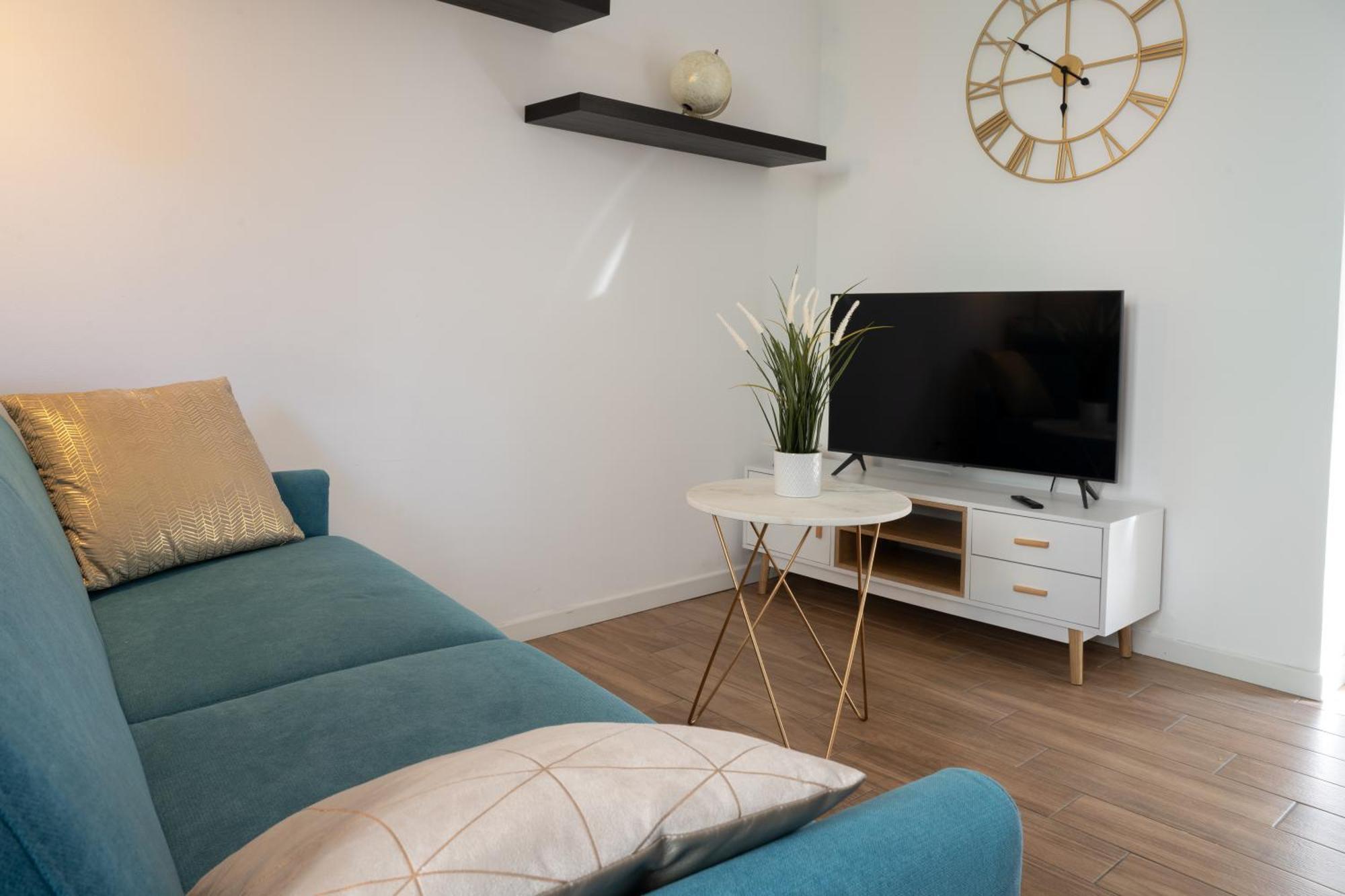 Lora Apartment,Free Private Parking, Self Check In,1 Como Eksteriør billede